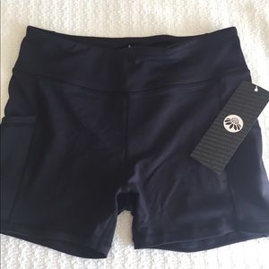 NWT Senita shorts w/ pockets! Similar to Nike Pro!